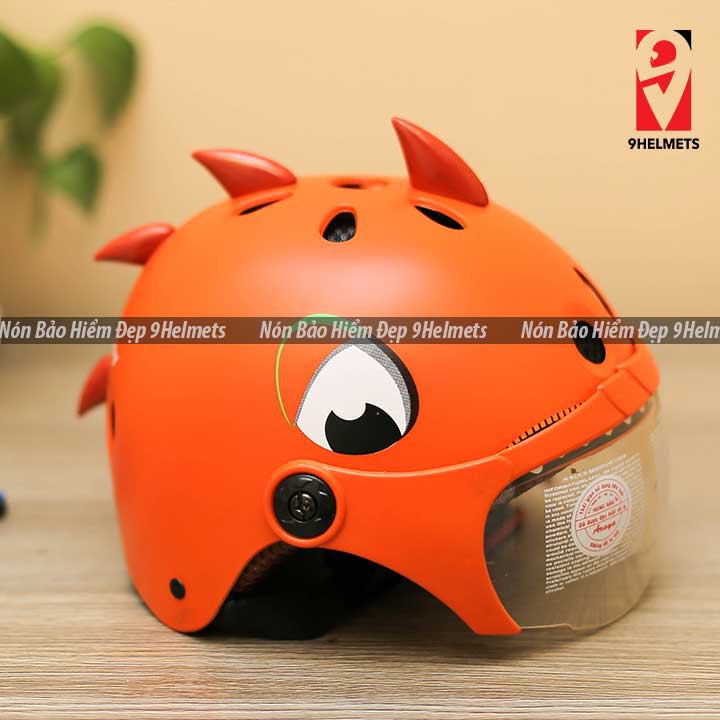 Mũ Bảo Hiểm Trẻ Em Có Kính Hình Khủng Long Vàng