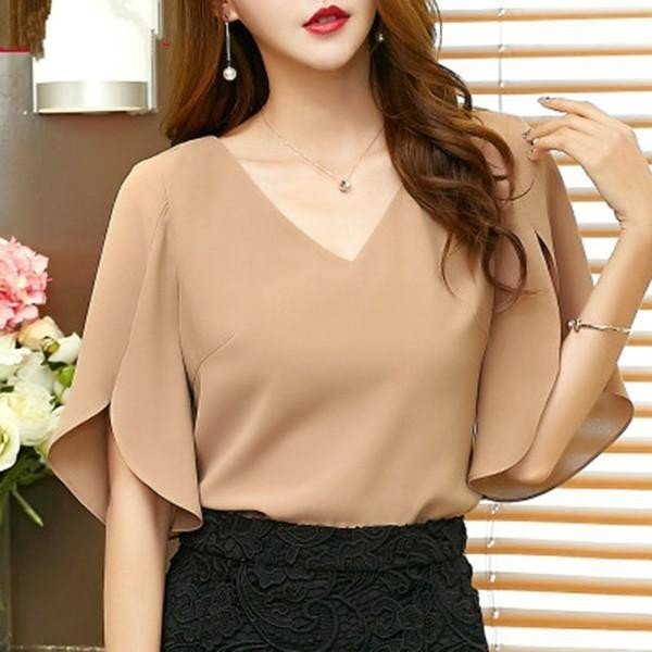 Áo kiểu cổ tim tay loe xẻ cách điệu