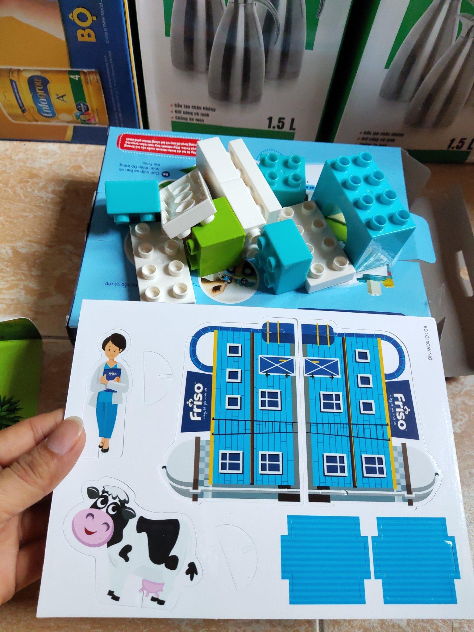 Bộ lắp ráp 3D trang trại Friso - Quà tặng từ Friso