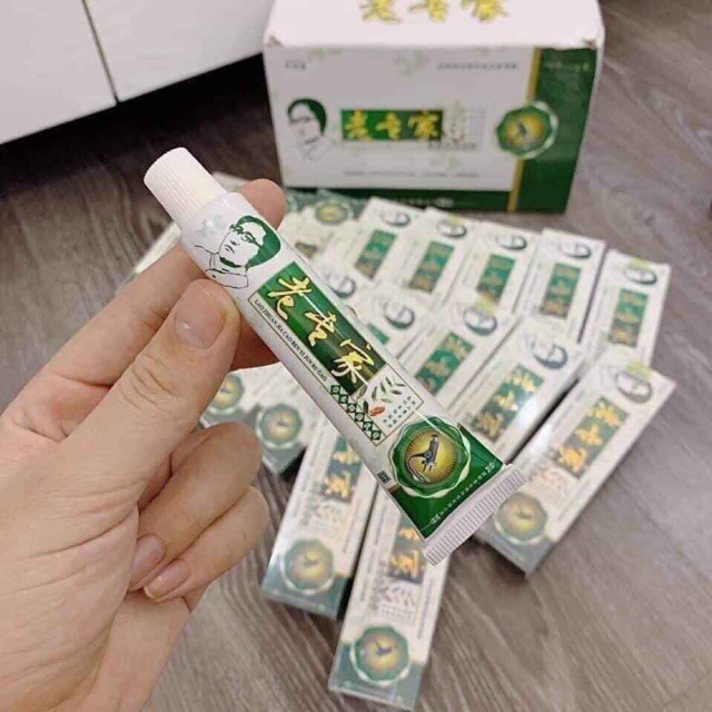 Thuốc bôi trị á sừng, nứt nẻ tay chân