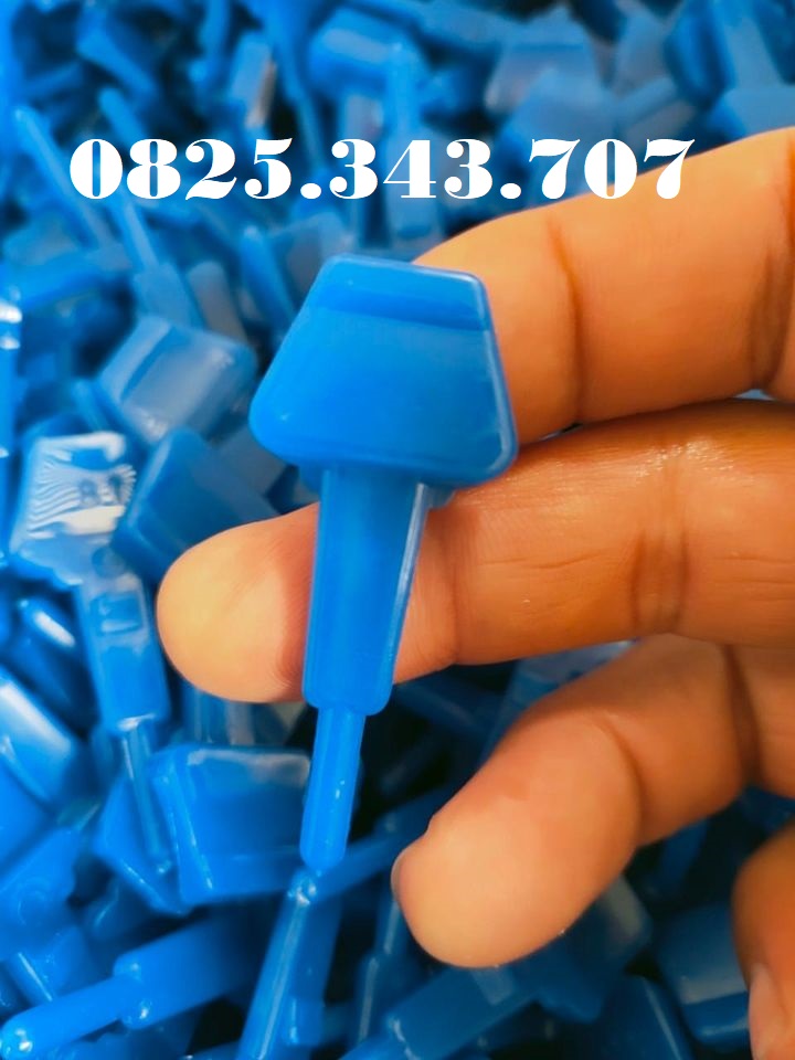 Ti vòi nước bình 20L màu xanh dương