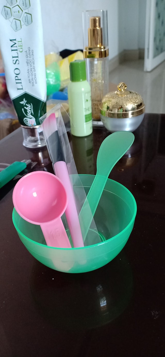 Bộ chén pha mặt nạ