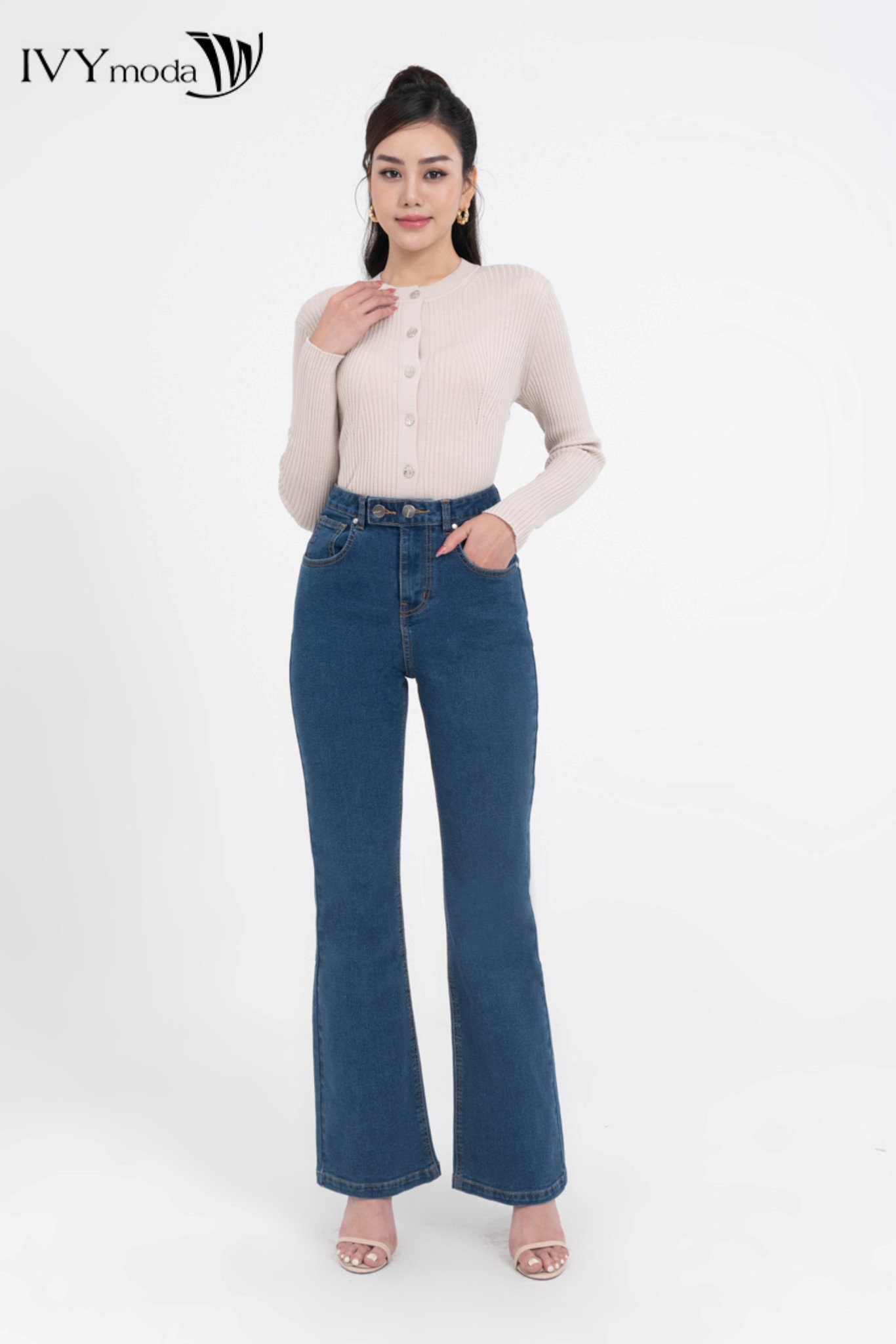 Quần jeans ống loe cạp 2 khuy ivy moda ms 25m7826