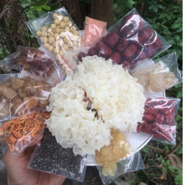 Set 12 nguyên liệu chè dưỡng nhan 500gr (tuyết yến, nhựa đào, bồ mễ, táo đỏ, long nhãn, hạt sen, kỷ tử, nấm tuyết, hạt chia, đường phèn, đông trùng hạ thảo, lá dứa)