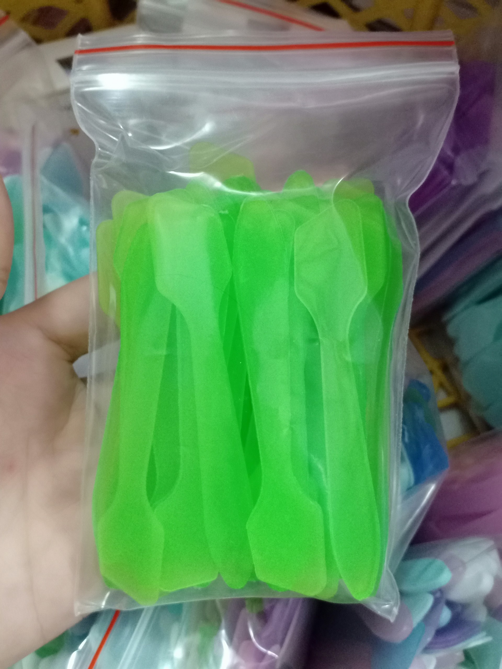 Combo 100 muỗng múc kem body