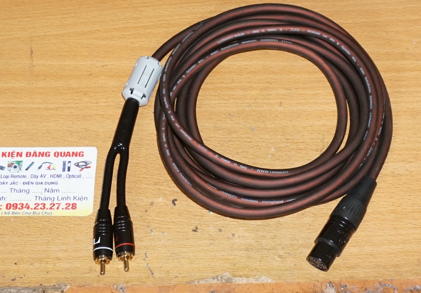 Dây vang xuống sub , canon cái ra 2 hoa sen dài 2m ( có gắn thêm cục lọc nhiễu )