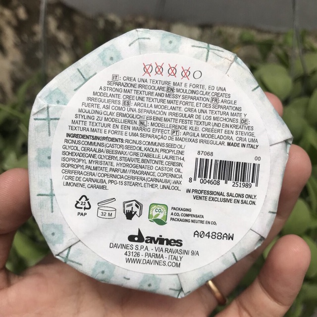 Sáp đất sét tạo hình cứng Davines Strong Moulding Clay 75ml