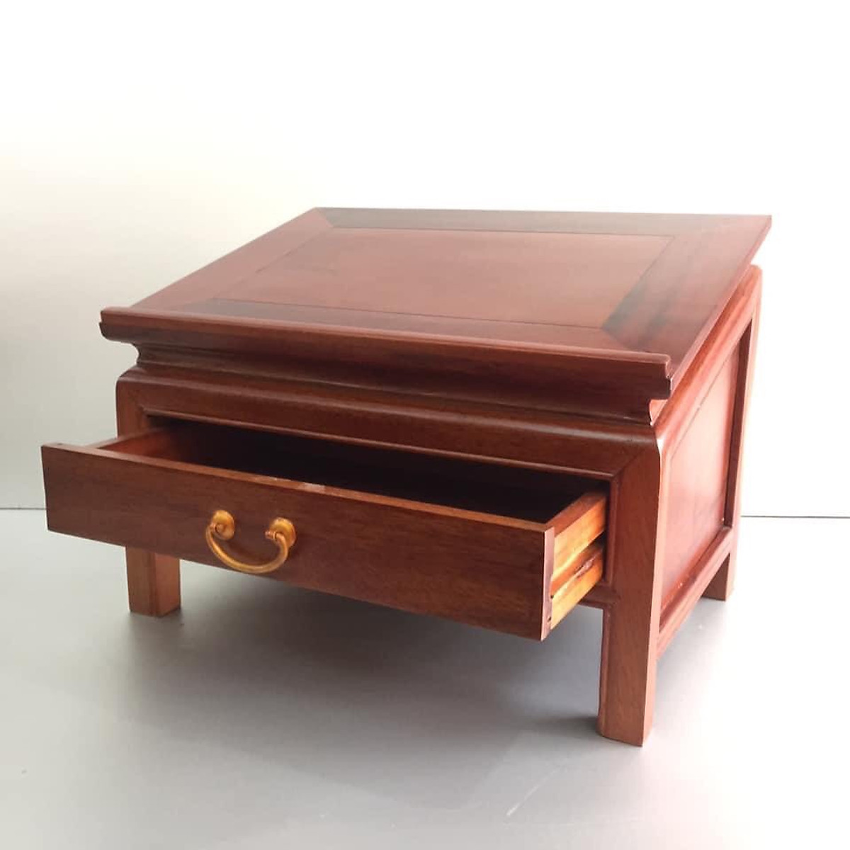 Kệ đọc kinh gỗ Hương, có ngăn kéo đựng sách