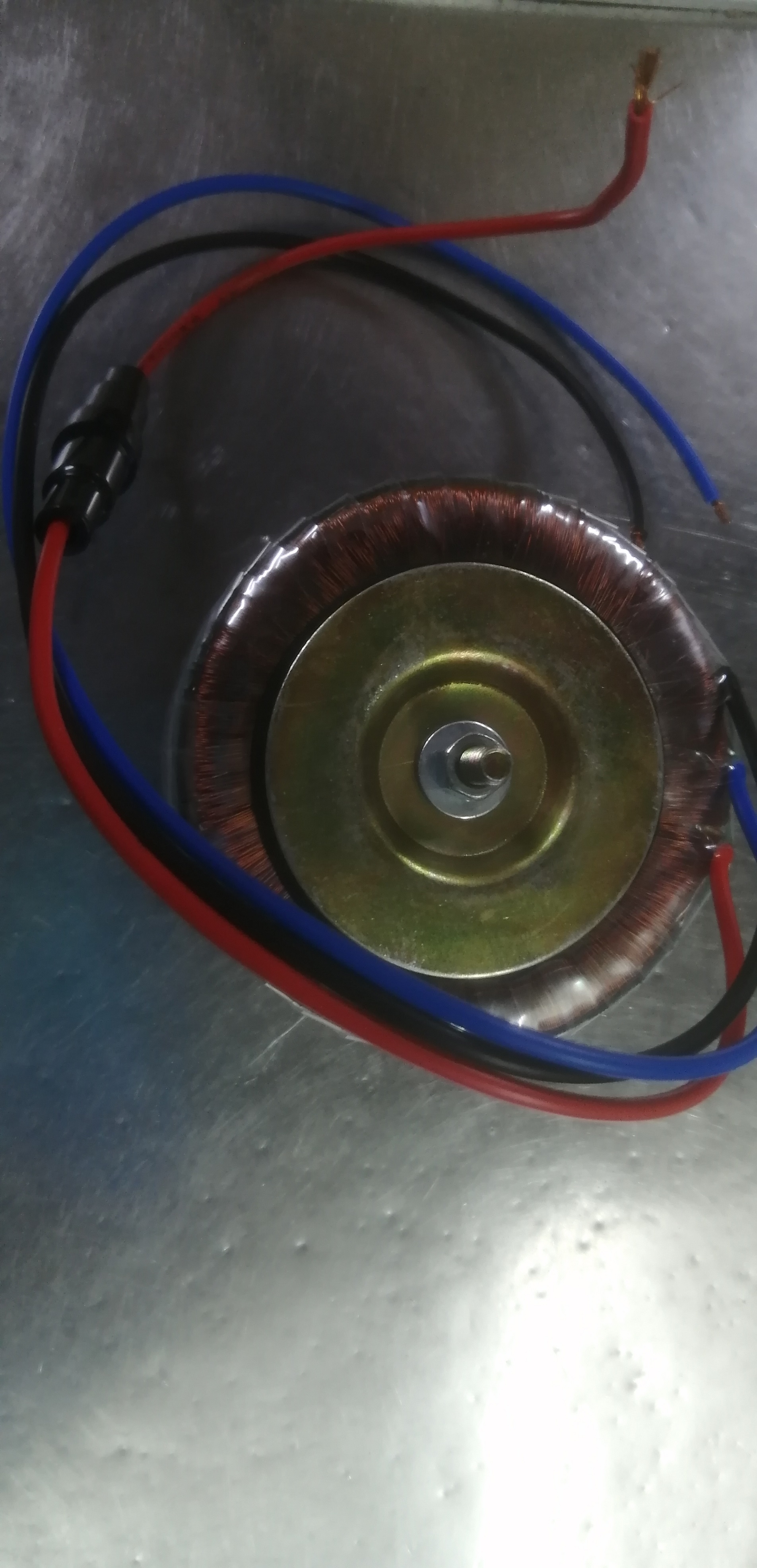 Biến áp xuyến tự ngẫu vào 220v ra 110v