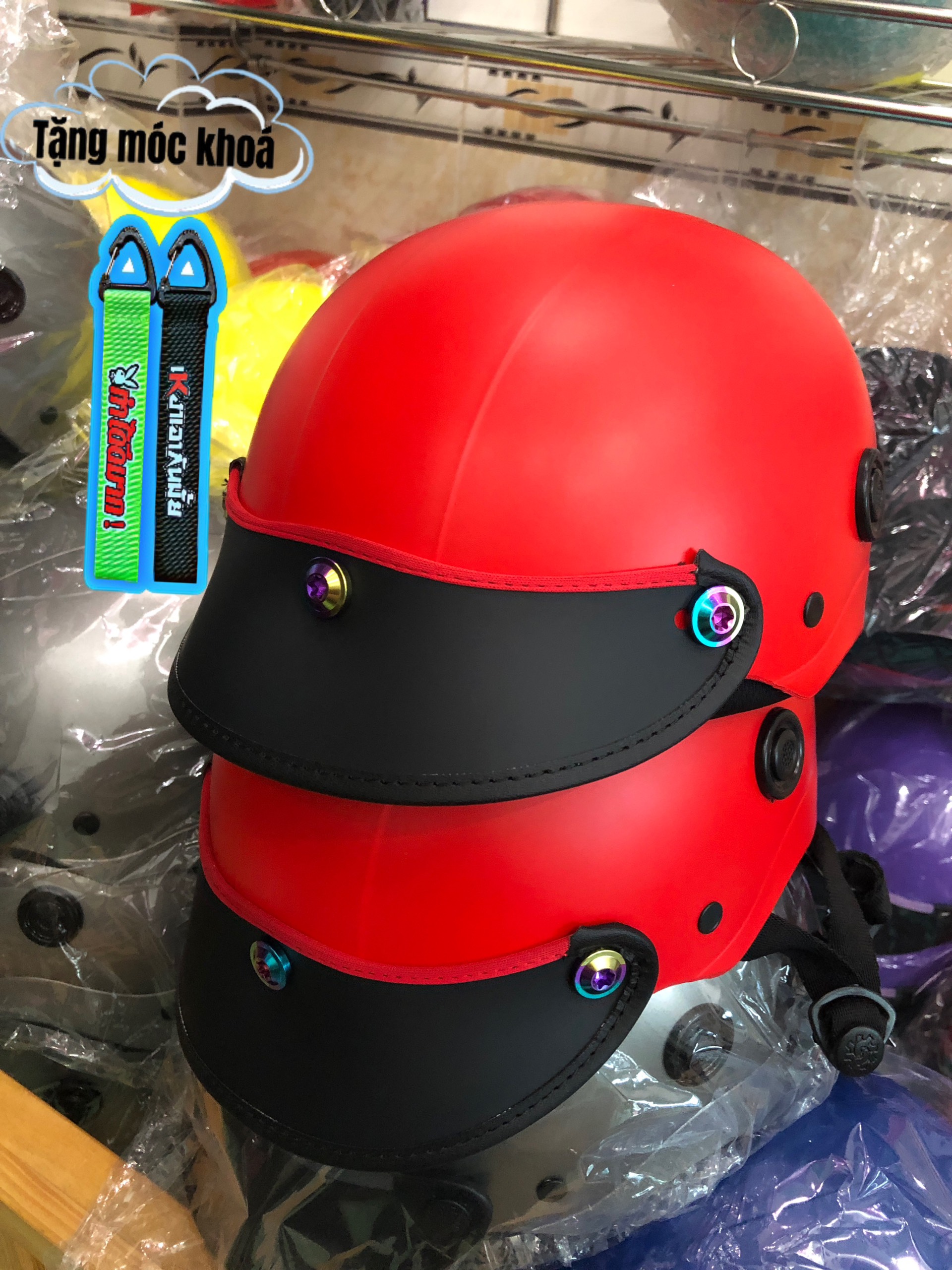 [TẶNG MÓC KHÓA] Nón Bảo Hiểm Trơn 1/2 Đầu - Màu Sơn Nhám - Ráp 3 Ốc Titan Gr5 - Nhiều Màu Sắc