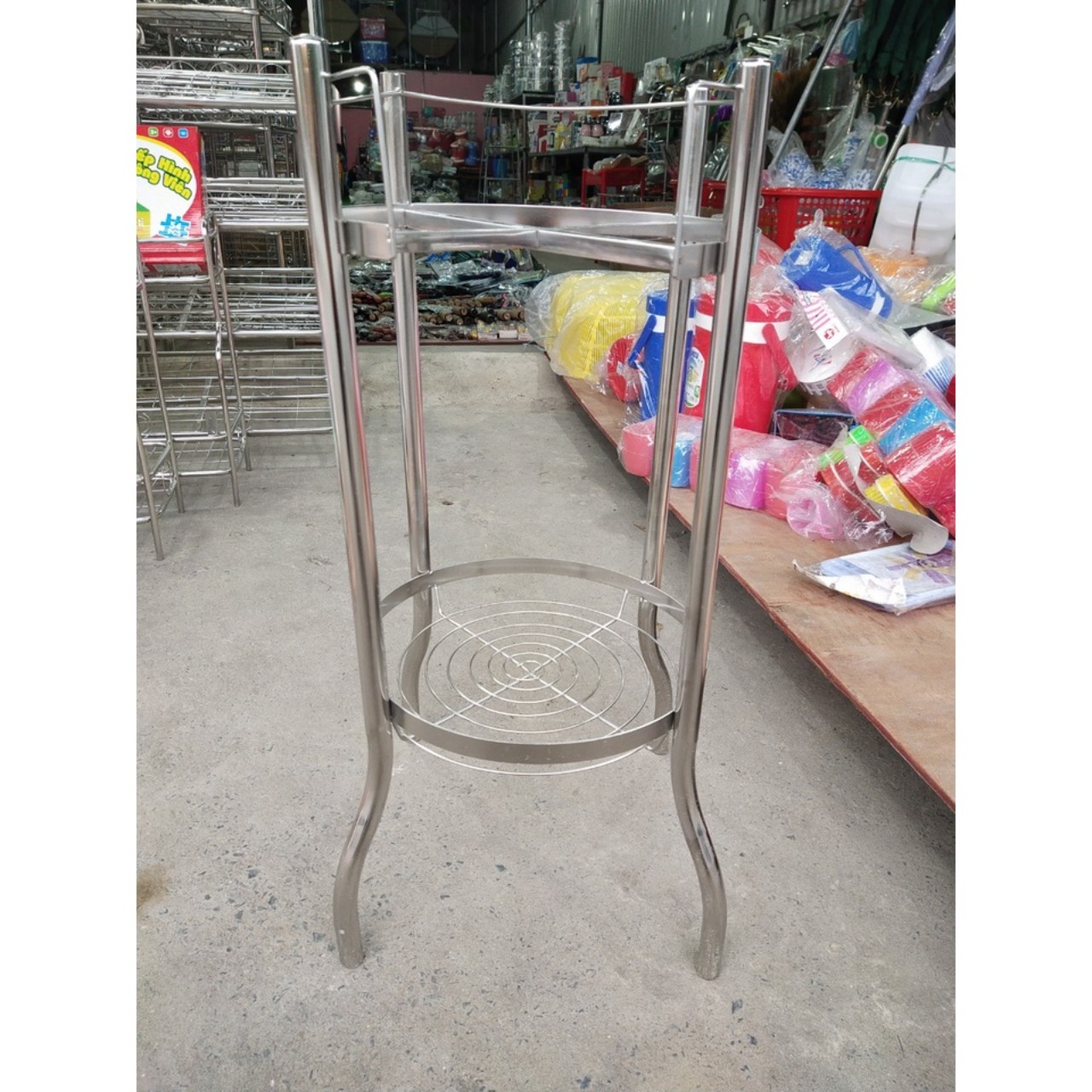Chân bình nước đế bình lọc nước, kệ đỡ bình nước bằng inox La dày