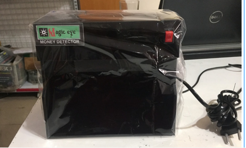 [HCM]Máy soi tiền giả UV-402 (Magic eye 01)