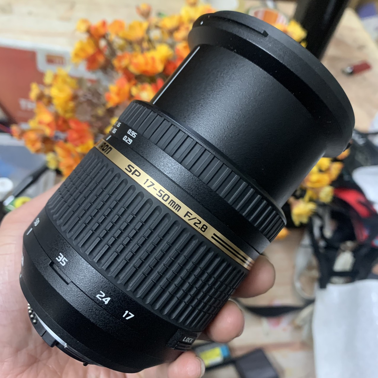 Ống kính Tamron 17-50 f2.8 VC cho máy ảnh Nikon Crop
