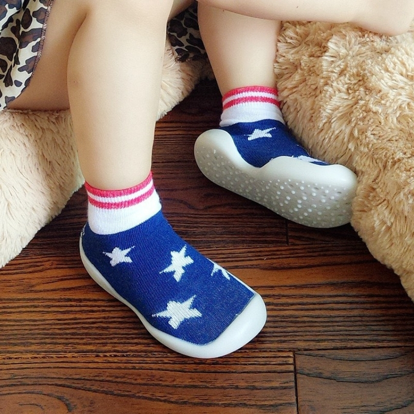 Giày bún tập đi cao cổ đế siêu mềm cho bé dưới 4 tuổi hàng Quảng Châu loại 1 - Q5679