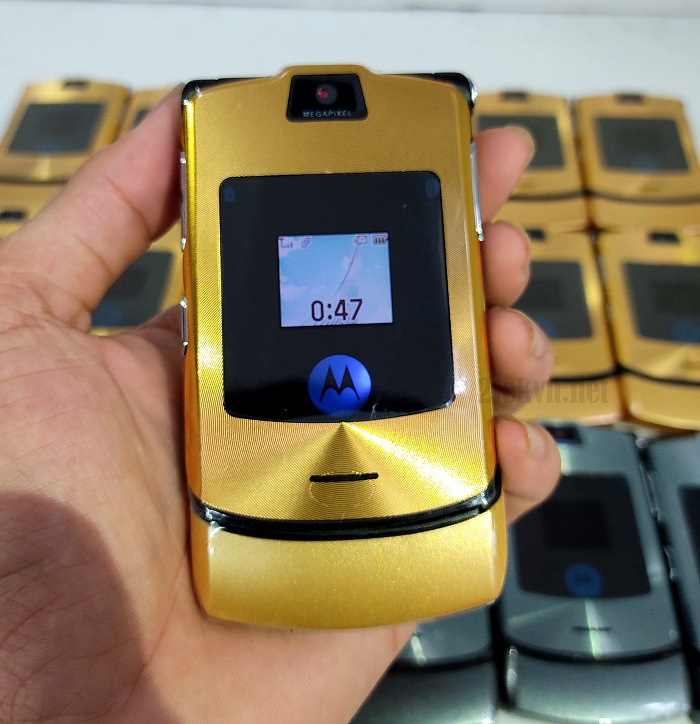 [Miễn phí ship] Điện thoại nắp gập  Motorola V3i/V3 vỏ đẹp thời trang giá rẻ-Bảo hành 12 tháng