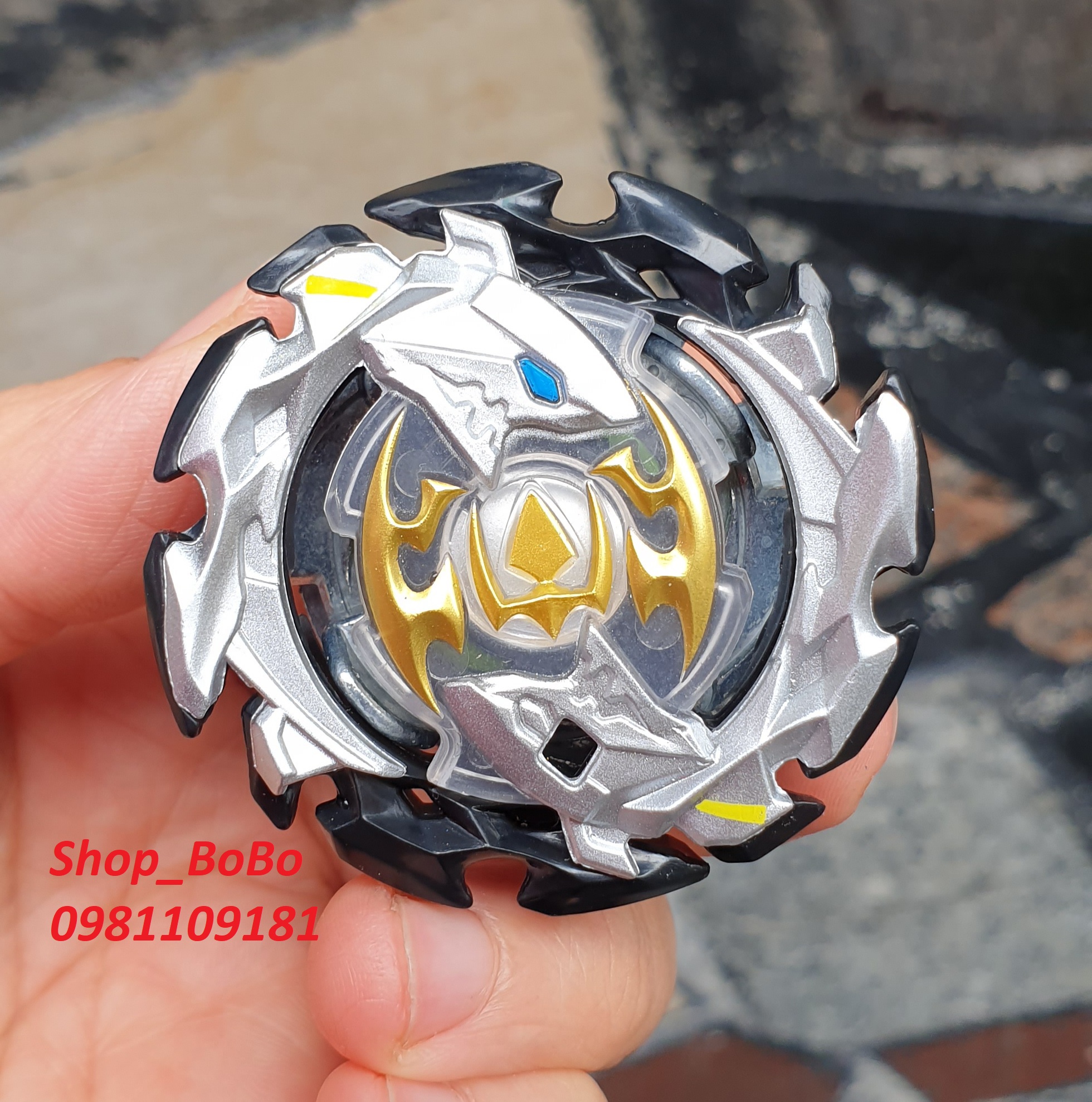 Con quay Hasbro beyblade burst Forneus F4 - HR81 (Không Kèm Phóng Quay)