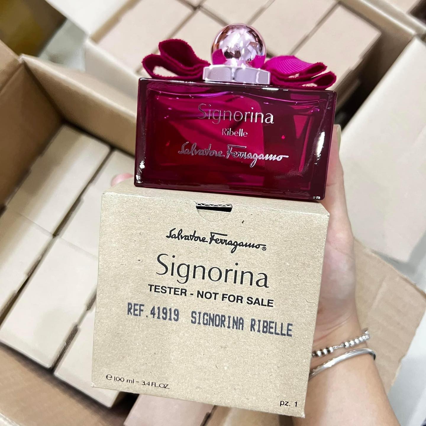 Nước hoa nữ signorina box giấy 100ml + 4,5% lzd