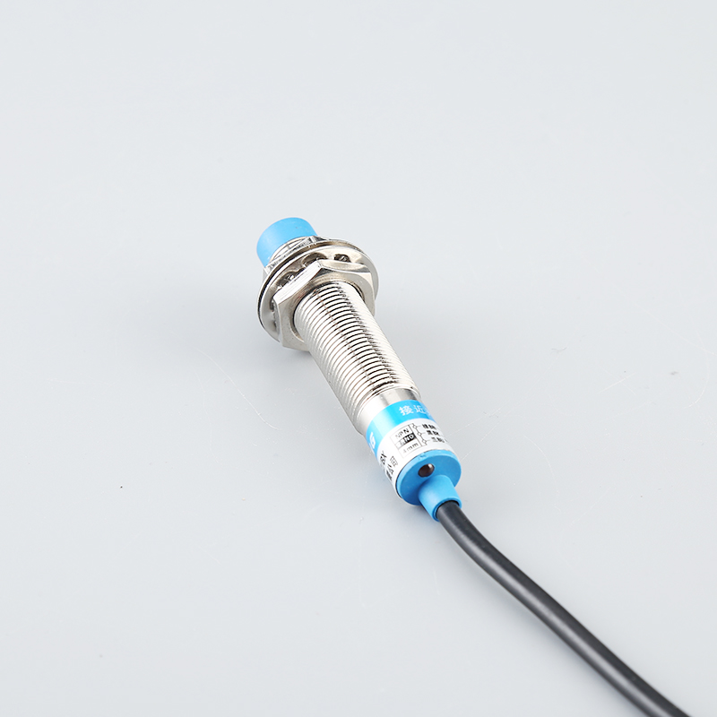 Cảm biến tiệm cận lj12a3-4-z/ax 24vdc npn nc 3 dây