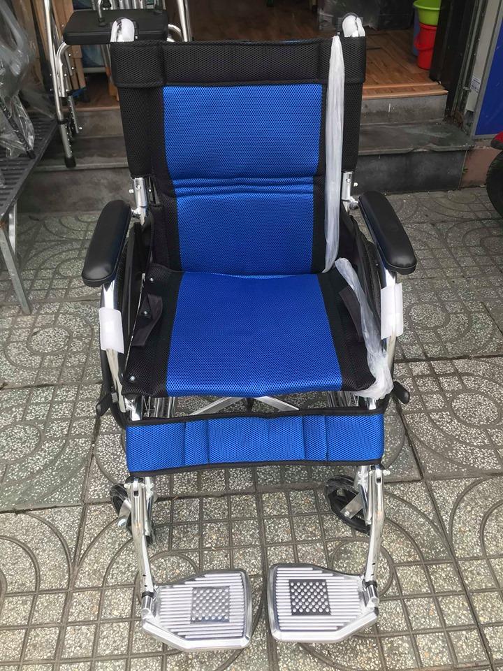 Xe lăn hợp kim nhôm du lịch siêu nhẹ Lucass X63L, màu ngẫu nhiên
