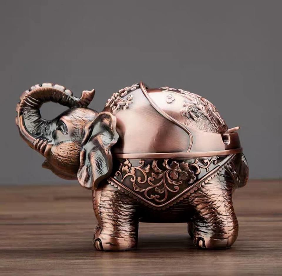 Bộ gạt tàn thuốc con voi đứng bằng đồng giao ngẫu nhiên
