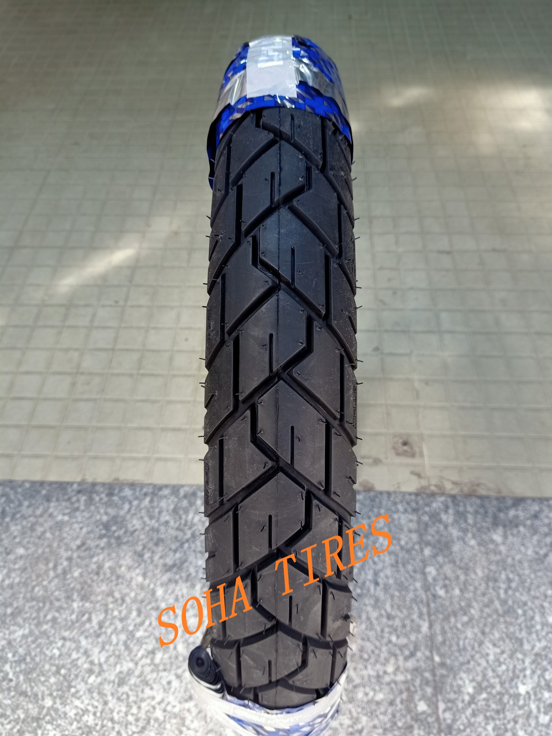 LỐP XE TAY GA DPLUS 300-18/D354. xe GX 150 Suzuki