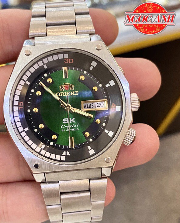 (Giá sốc) Đồng hồ pin nam s.k mặt xanh+ kèm tặng hộp và pin chính hãng
