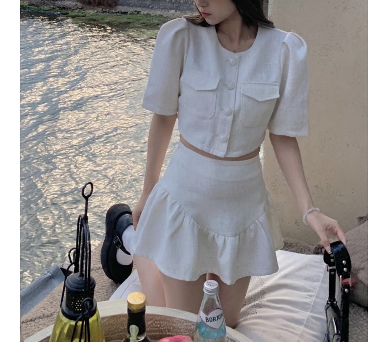Set áo kèm chân váy vải bố trắng siêu đẹp - Rossy Fashion
