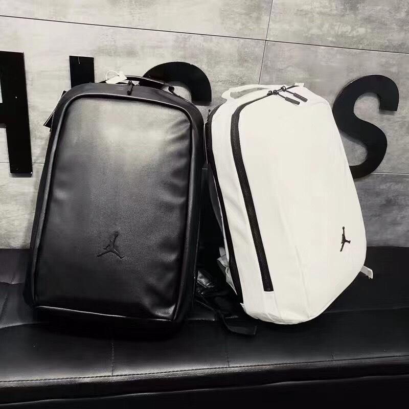 Balo Jordan chất liệu da