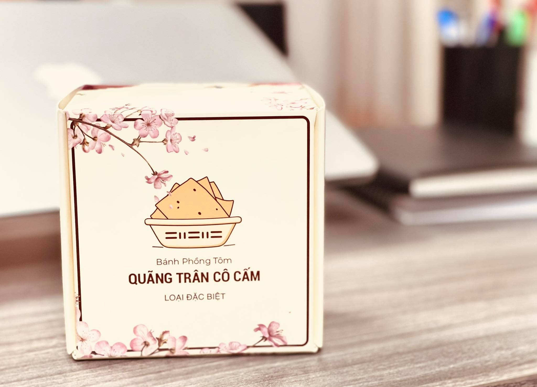 Bánh Phồng Tôm Quãng Trân Cô Cấm hộp nhỏ 300 gram loại Đặc Biệt nhiều tôm, Phiên bản quà tặng