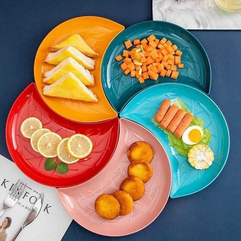 Set 5 đĩa bán nguyệt bằng nhựa 5 màu đẹp mắt, tiện dụng, dễ mix decor, chất đẹp