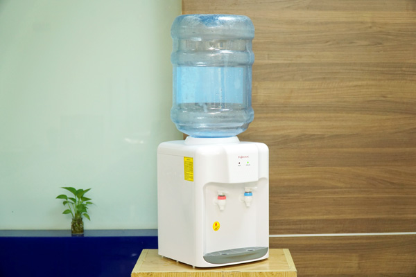 Cây nước để bàn mini fujihome wd5510e