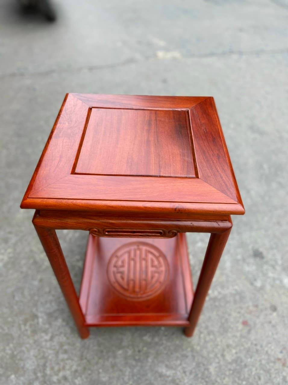 Đôn chân tròn, gỗ hương đá