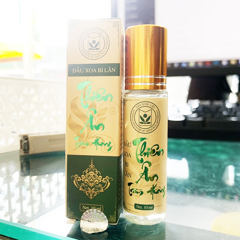 Dầu xoa trầm hương thiên ân 10ml