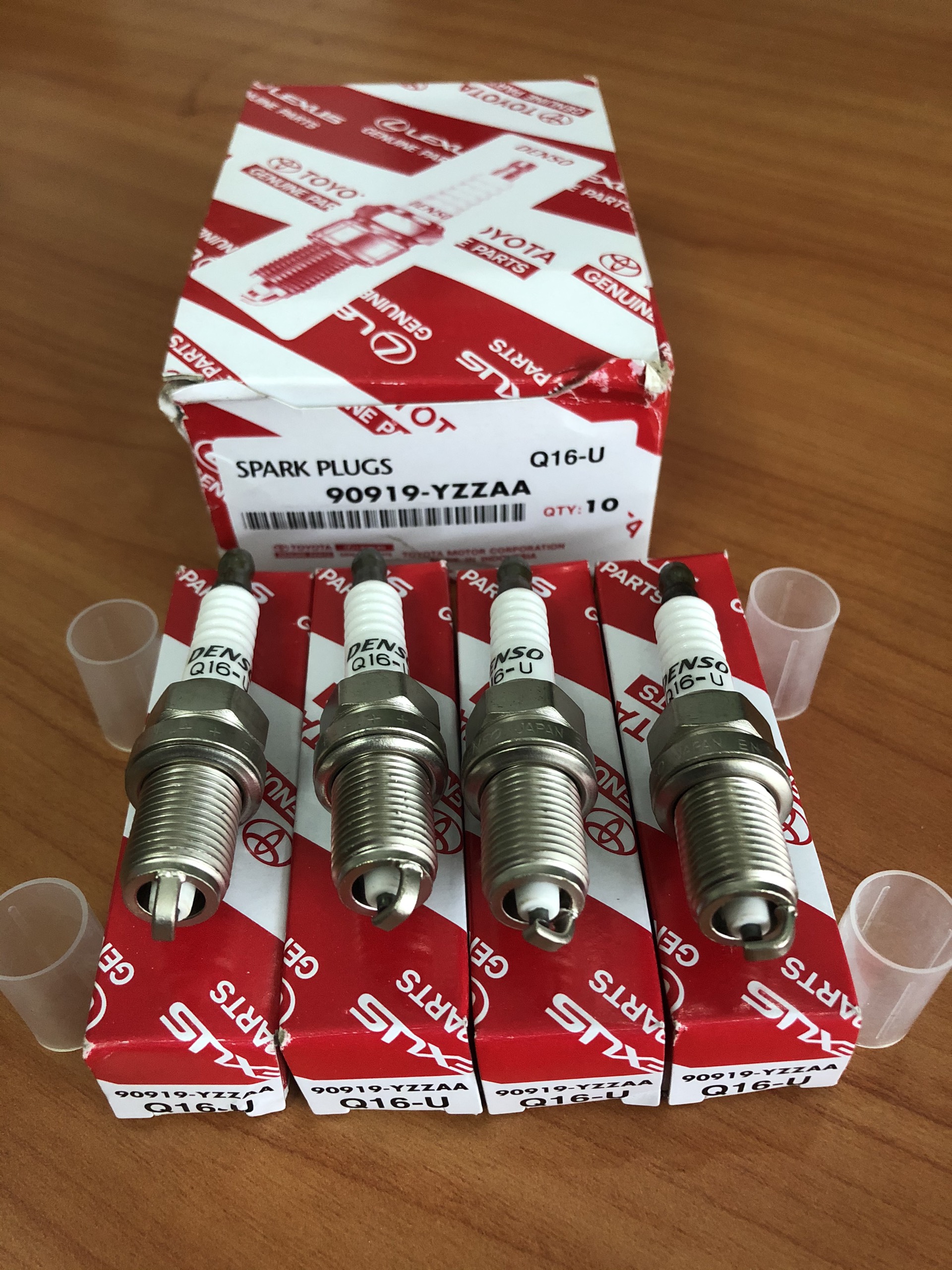 Bộ 4 Bugi Denso xe Toyota Vios Yaris Altis 2006-2015 ren 14 than (niken) chân ngắn Q16-U