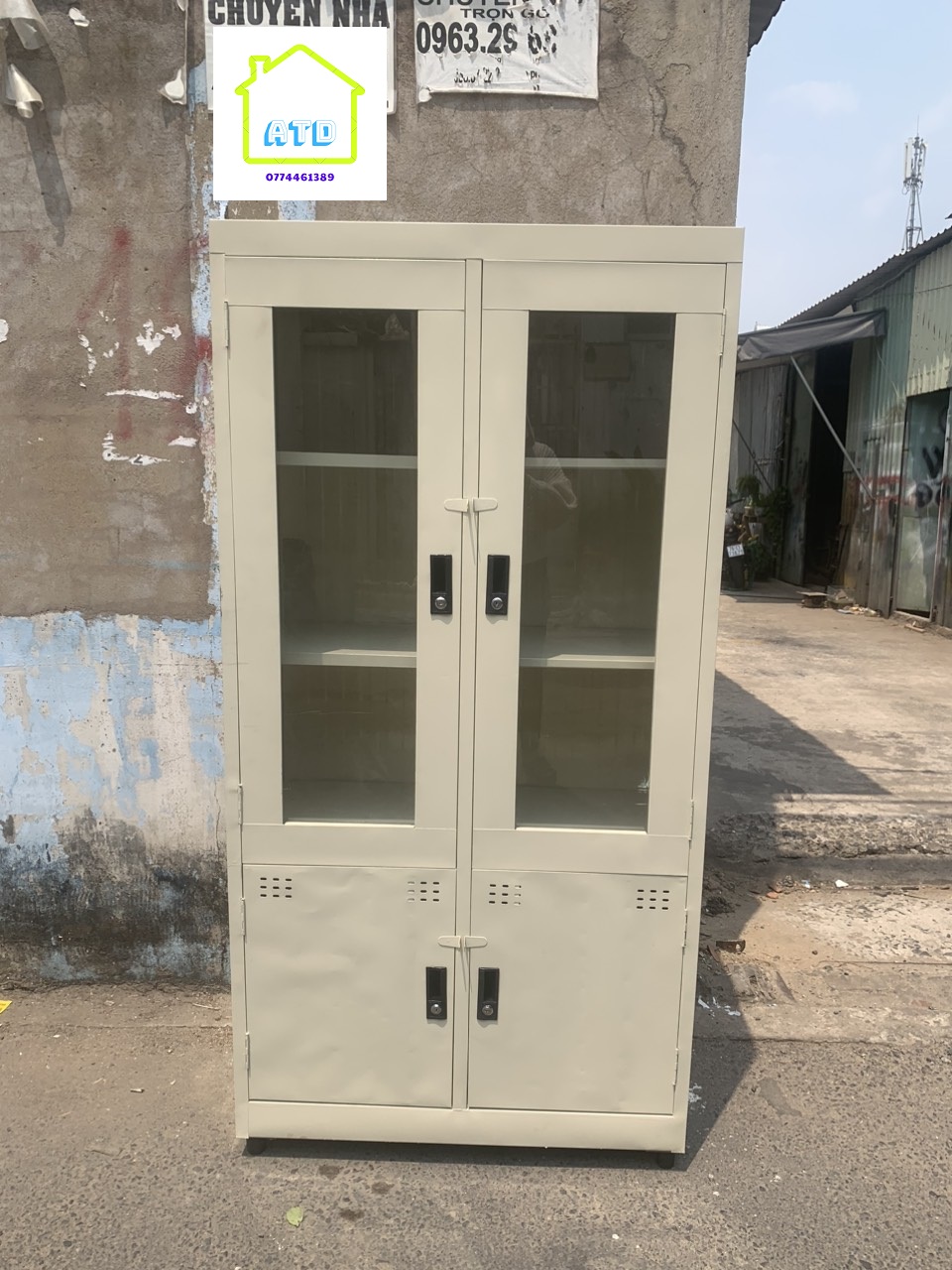 Tủ hồ sơ kính dày dặn đựng tài liệu văn phòng giá rẻ tại xưởng giao hàng