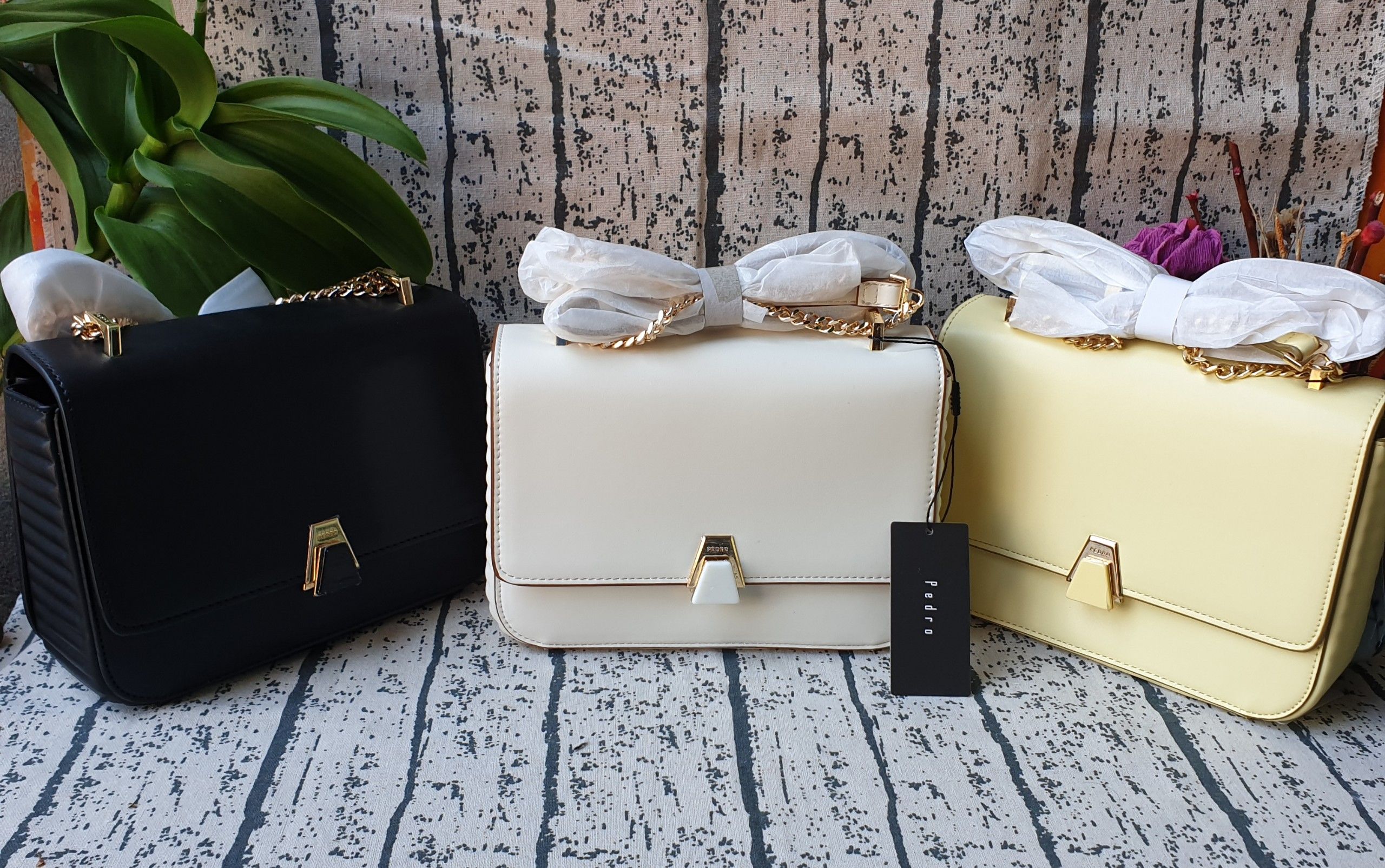 Túi đeo chéo size 23*16*7cm PW2-76390060