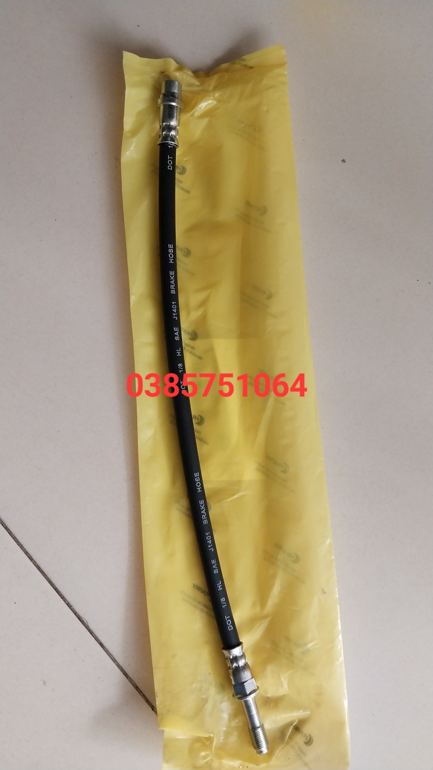 Ống dầu thắng nối từ heo thắng ra bánh xe mercedes sprinter 16 chỗ