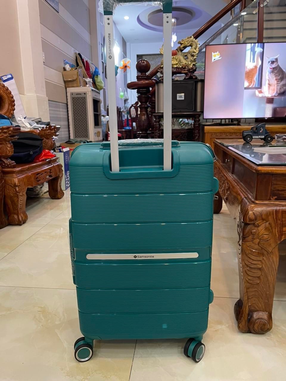 vali kéo du lịch samsonite nội địa mỹ sale giá tốt nhất khóa tiêu chuẩn TSA tiêu chuẩn quốc tế bảo mật khóa số bao bể vở bể 1 đổi 1 tặng vỏ bọc vali trong xuốt bảo hành phụ kiện trọn đời