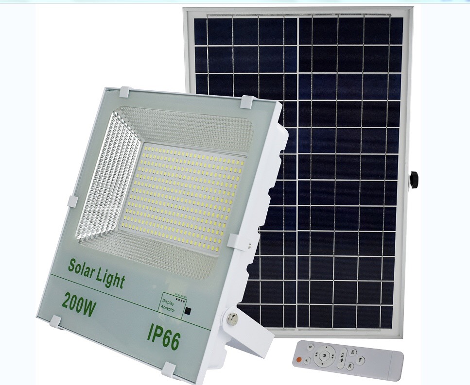 Đèn pha năng lượng mặt trời 200W