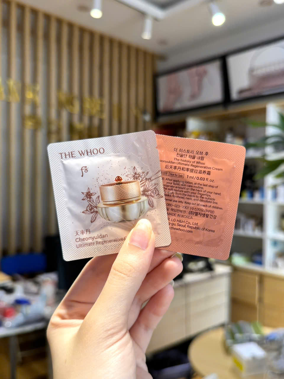 Combo 50 Gói Kem Tái Sinh Làm Sáng Da, Chống Lão Hóa, Dưỡng Ẩm The History Of Whoo Cheonyuldan Ultimate Regeneative