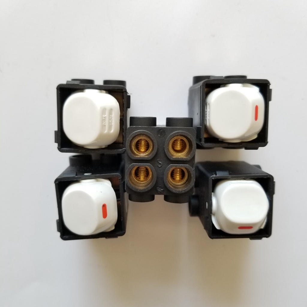 Công tắc 2 cực 20a sino a96md20 dùng cho mặt lỗ vuông series s18a, zenlock-s, s19, s186, s68, s66