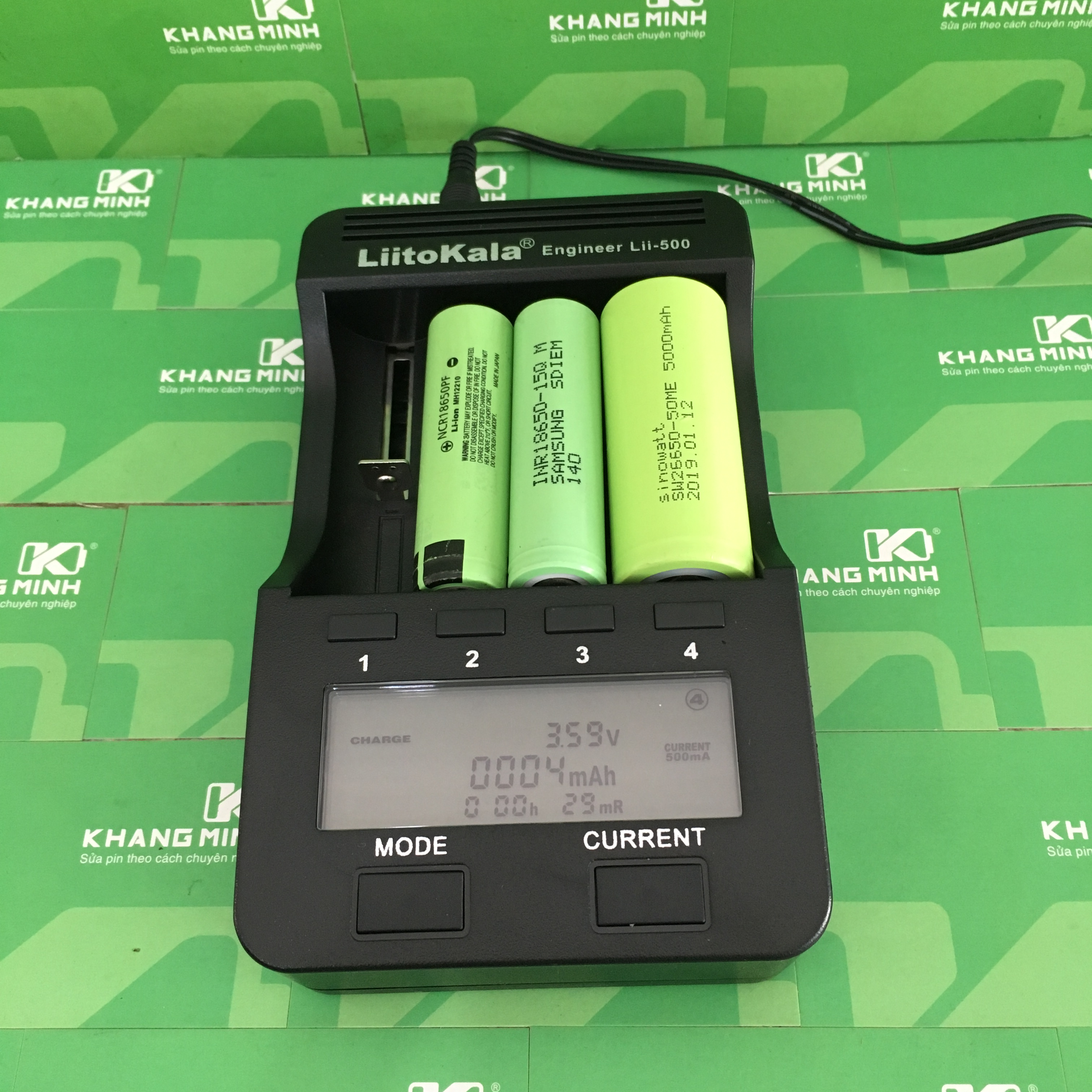 Sạc pin Liitokala Lii-500 đo nội trở và dung lượng pin 3.7V 3.2V 18650 26650 và 1.2V A, AA, AAA