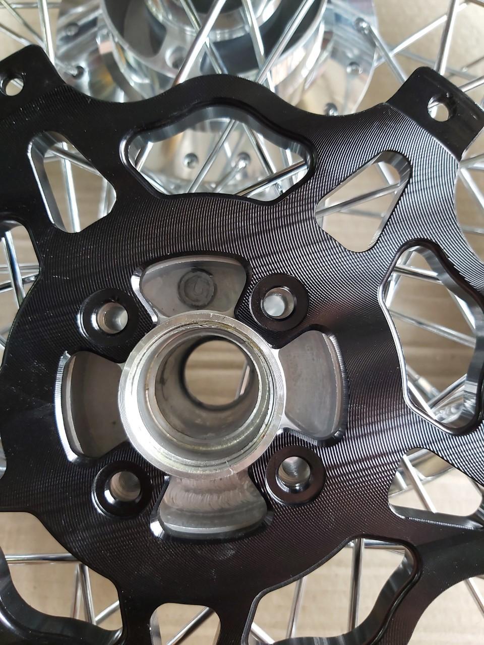 [HCM]BÁNH CĂM SATRIA RAIDER NIỀNG UNION ĐÙM MẠ CROM KÈM PAD GẮN ĐĨA ZIN KHÔNG CHẾ