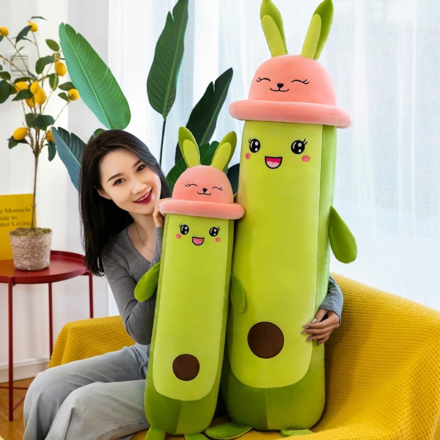 Gấu bông bơ dài nón tai thỏ, gối ôm quả bơ tai thỏ đáng yêu