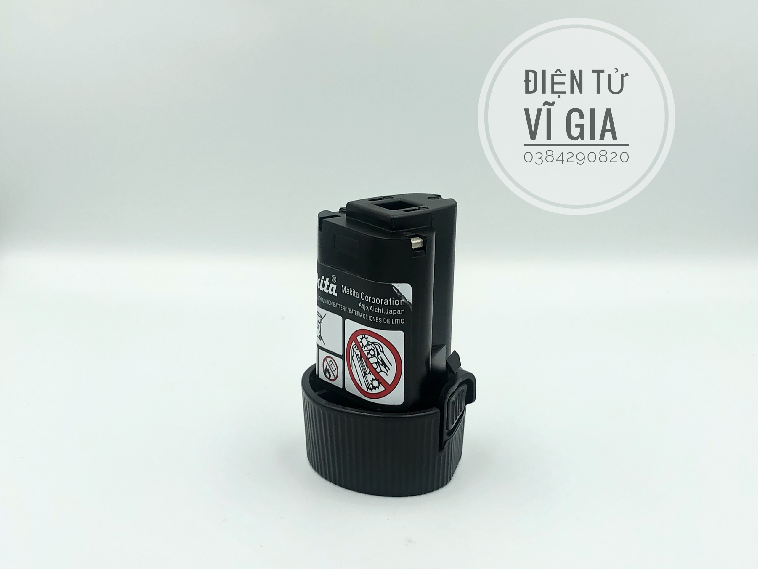 Pin makita 10.8v bl1030 nhận sạc zin bảo hành 6 tháng