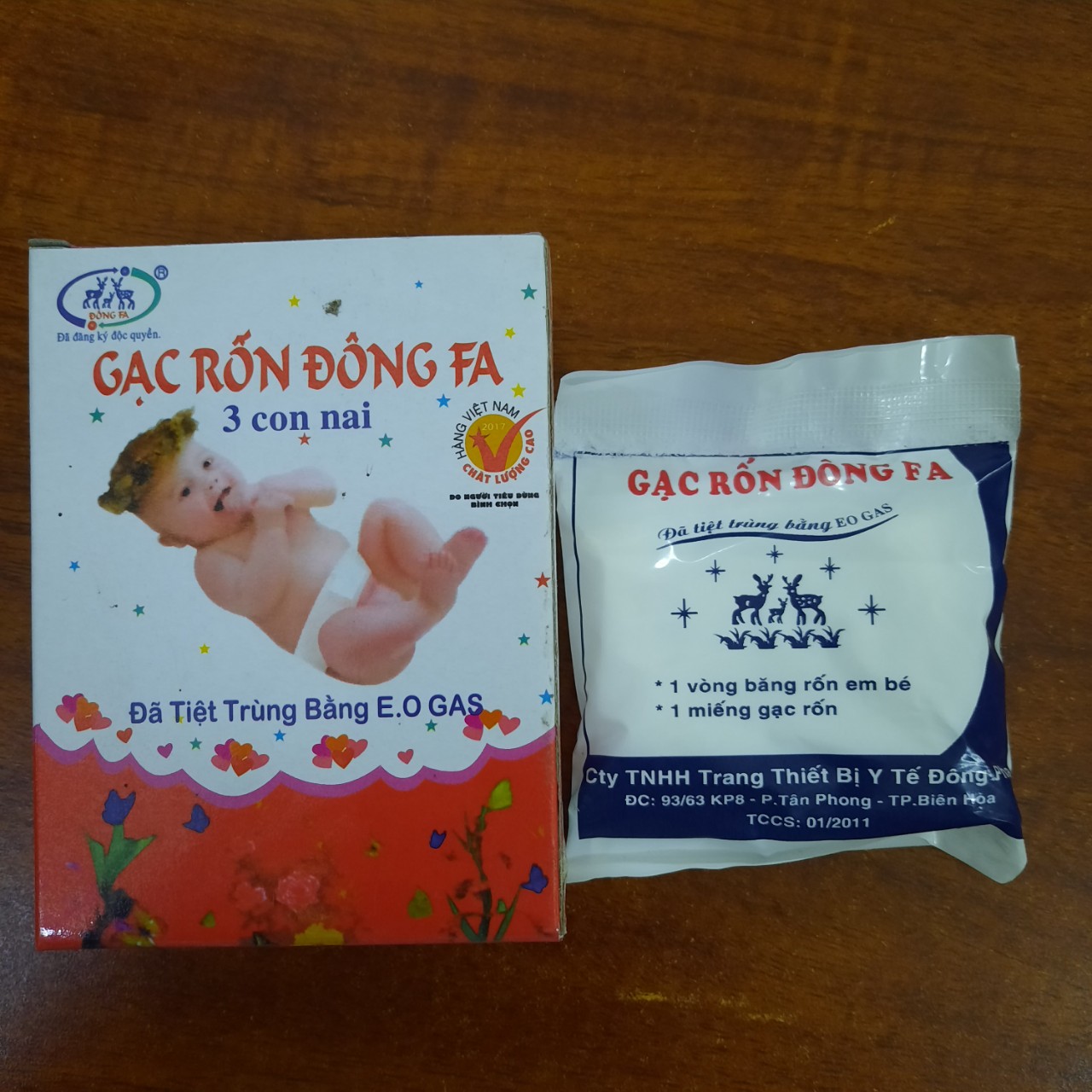 [ Sale cực sốc] Gạc rốn Đông Fa-băng rốn cho trẻ sơ sinh, băng vết thương trán nhiễm trùng-100% chính hãng-hộp 3 gạc