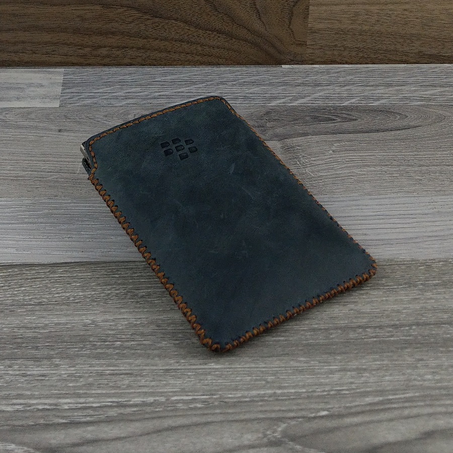 Bao Da Rút Blackberry Passport Style Da Bò