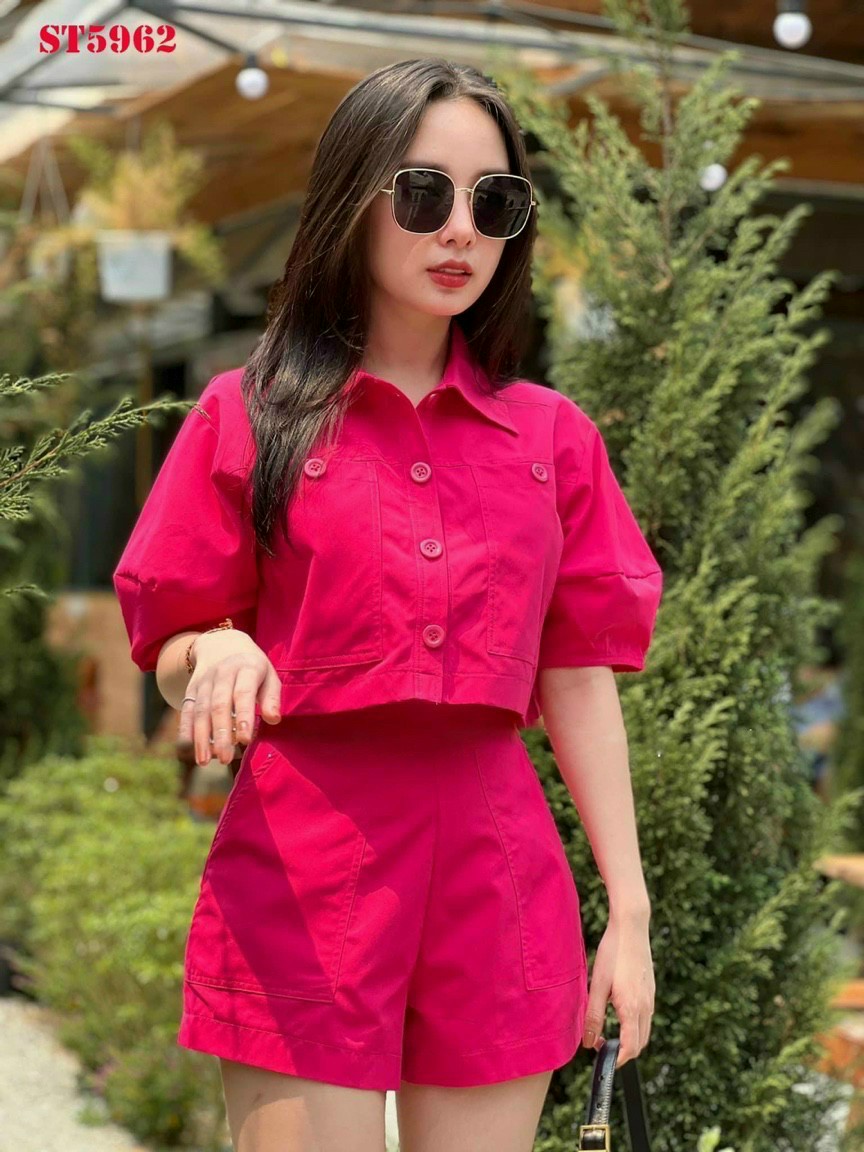 [Mẫu Mới] Sét Bộ Đùi Áo Lửng Cài Nút Thật Có Túi Kết Hợp Quần Đùi QUÁ Xinh Màu Sắc Nổi Bật Phong Cách Trẻ Trung Thanh Lịch.