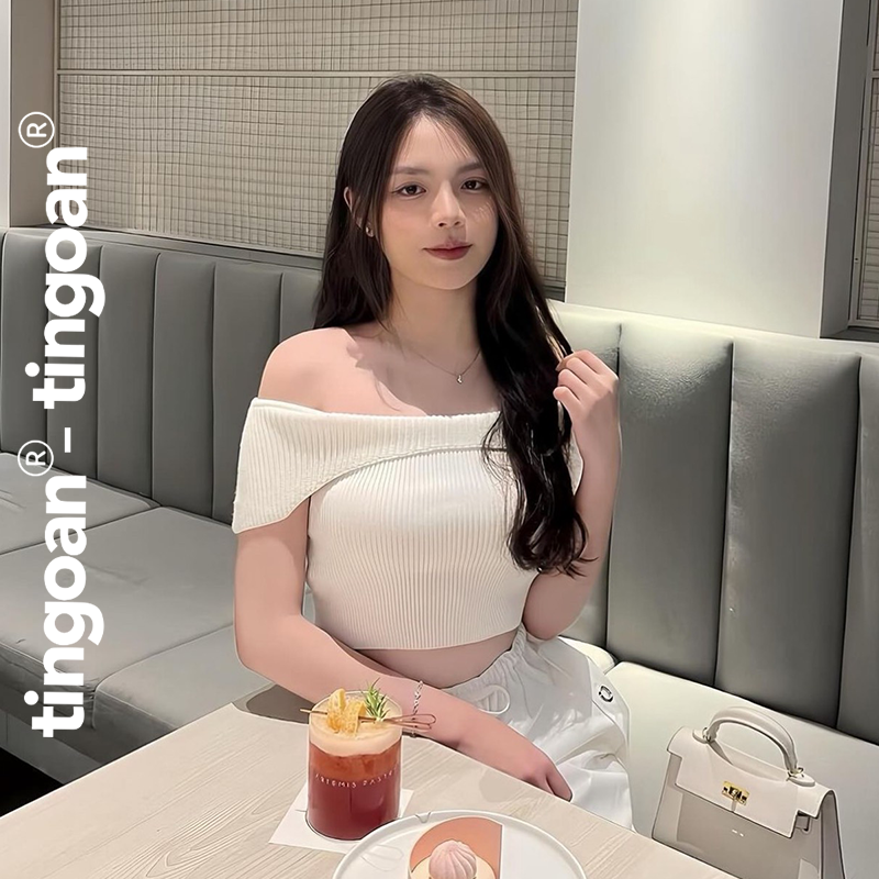 Tingoan® - áo trễ vai len xù croptop trắng lượn viền vòm ngực missy top/wh
