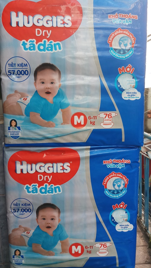 Bộ 2 gói tã dán huggies m76 cho bé 6-11kg